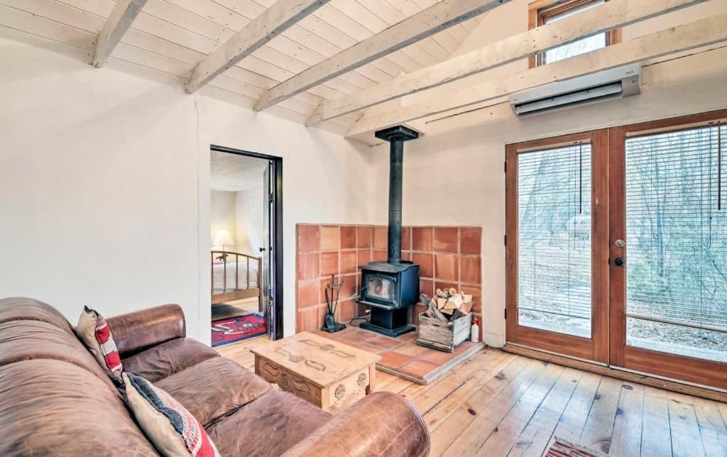 Taos Goji Farm & Eco-lodge Retreat Arroyo Seco