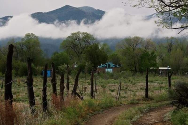 Taos Goji Farm & Eco-lodge Retreat Séjour à la ferme Arroyo Seco