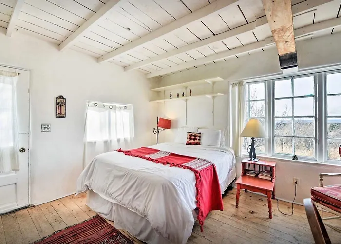 Taos Goji Farm & Eco-Lodge Retreat