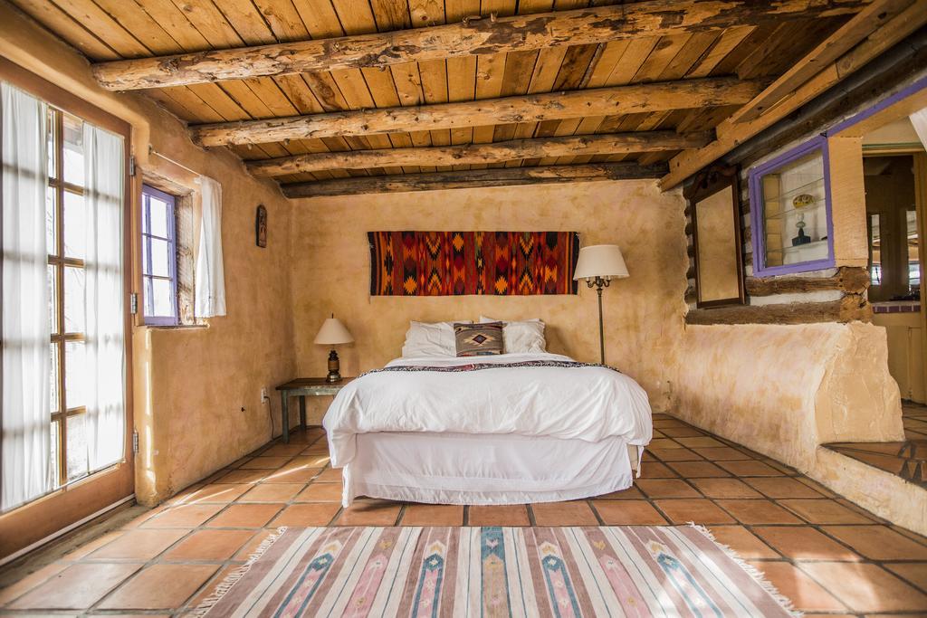 Taos Goji Farm & Eco-lodge Retreat * Arroyo Seco