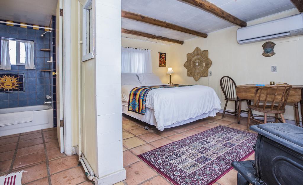Agroturismo Taos Goji Farm & Eco-lodge Retreat
